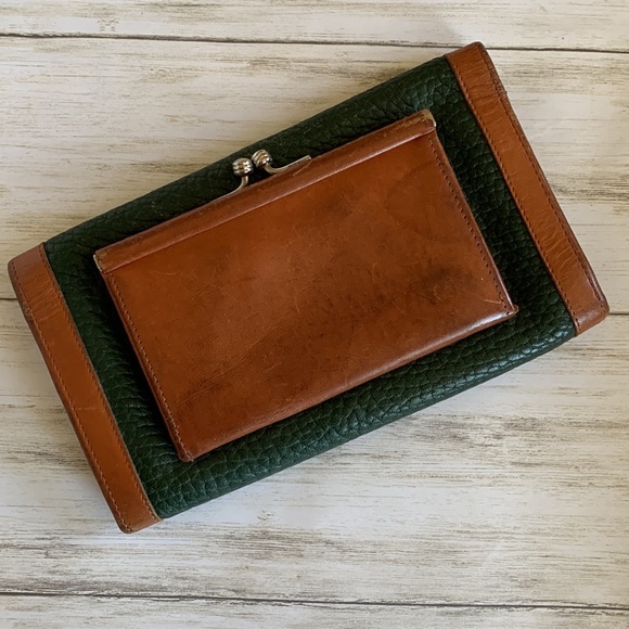 Vintage Dooney and Bourke Wallet - Picture 4 of 4